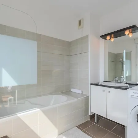 Quiet 1 Bedroom Parking Old Lejlighed Lille